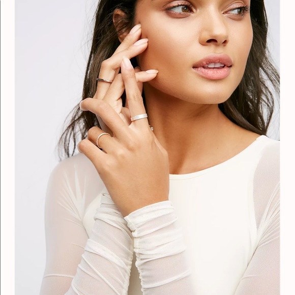 HP😊Free people seamless scrunched sleeve top. - Picture 14 of 16